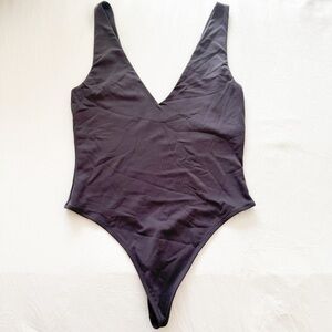 Aritzia Contour V-Neck Bodysuit